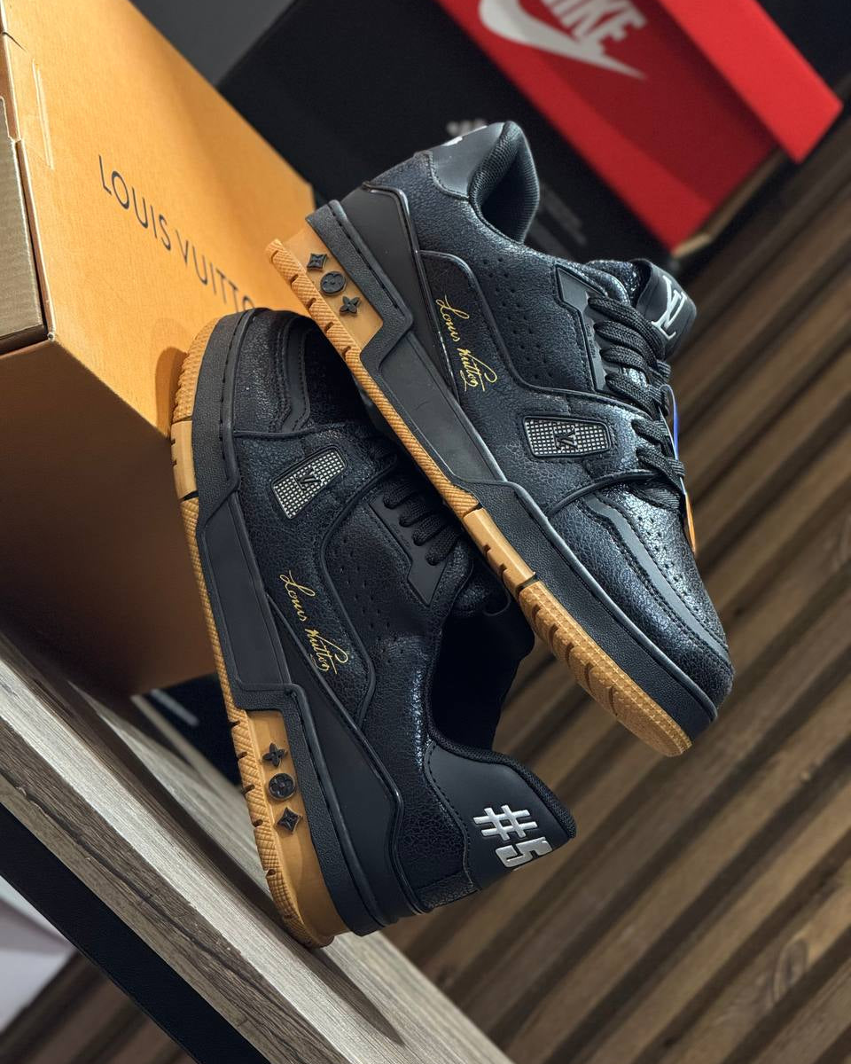 Louis Vuitton LV Trainer Sneaker Black / Gum