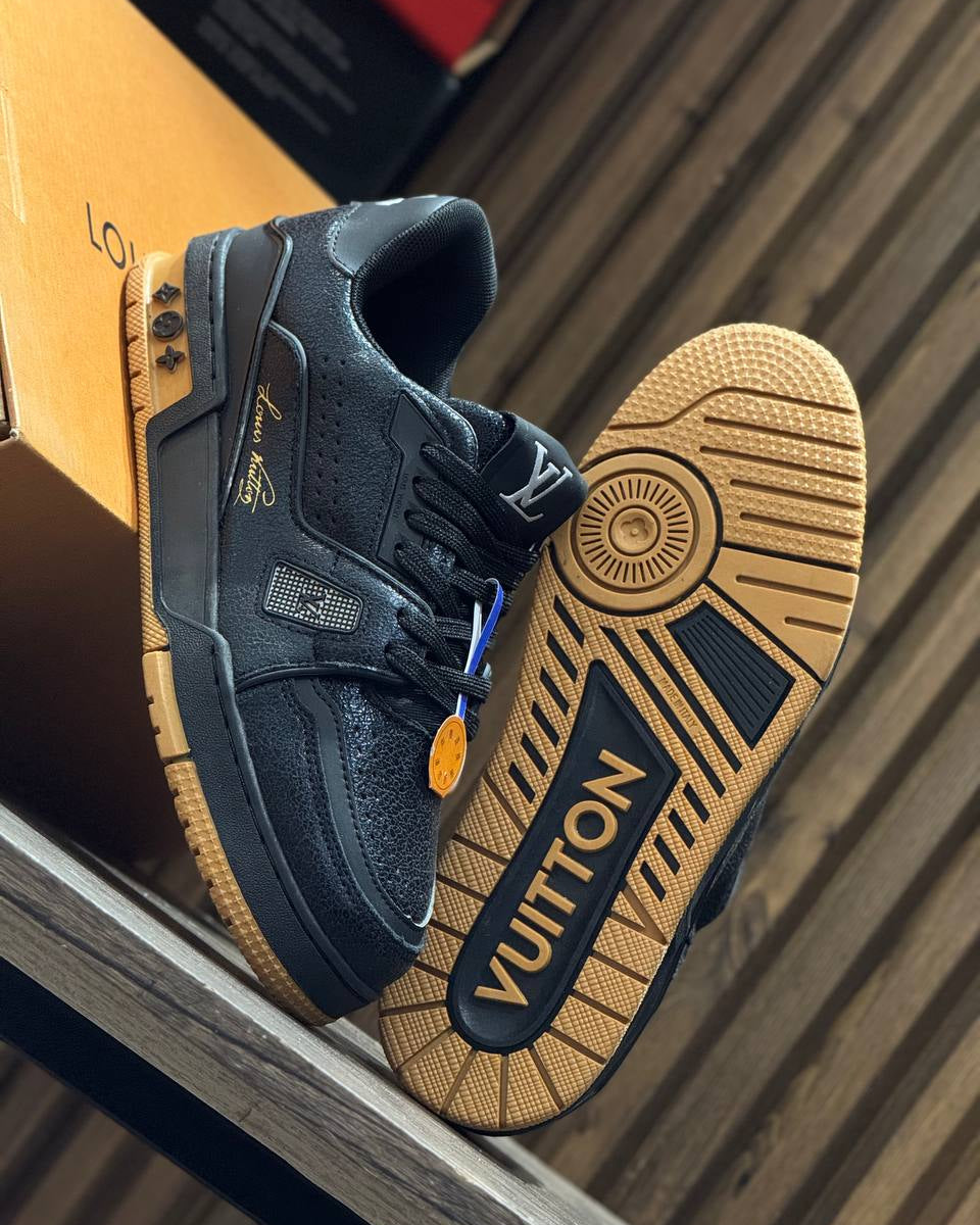 Louis Vuitton LV Trainer Sneaker Black / Gum