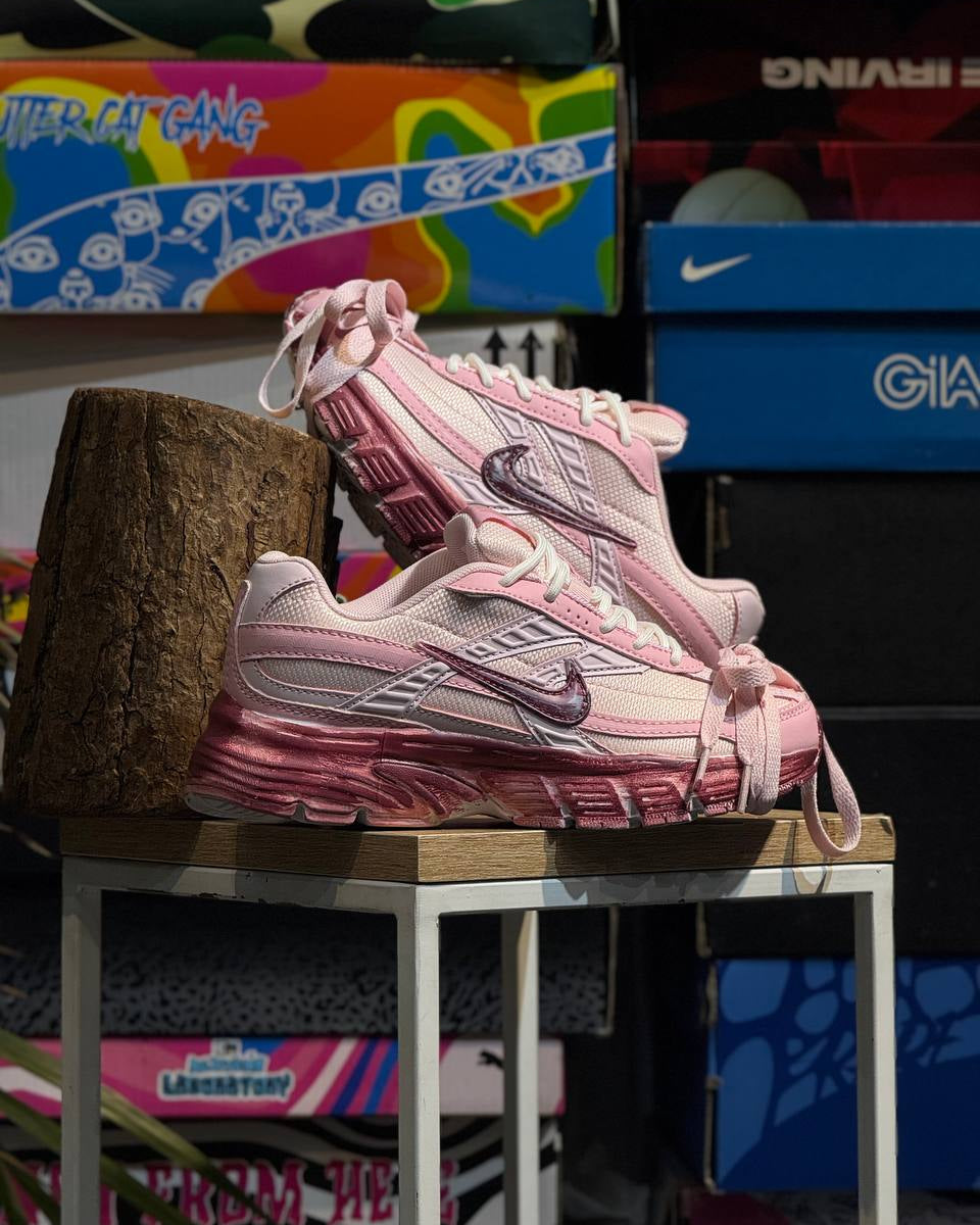 Nike Initiator Custom Pink