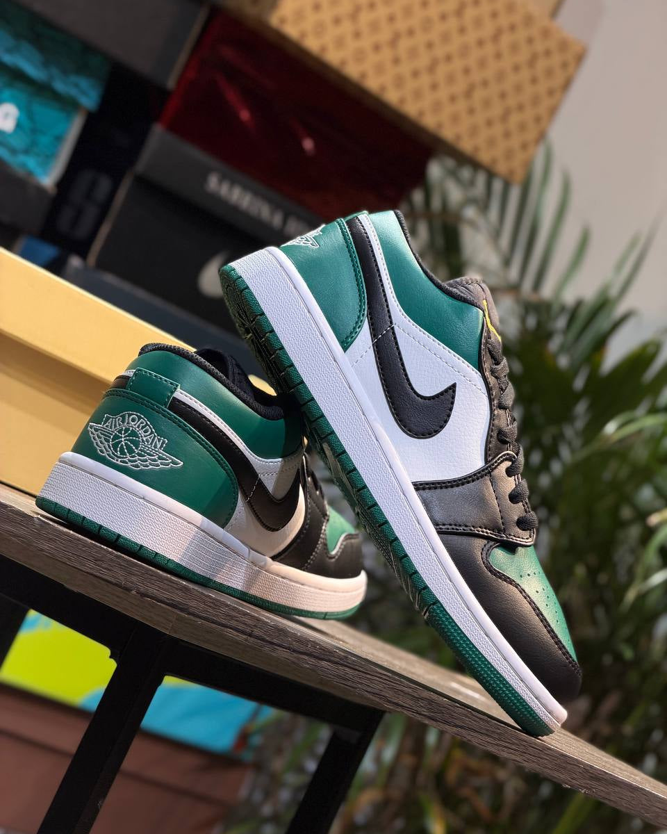Air Jordan 1 Low “Green Toe”