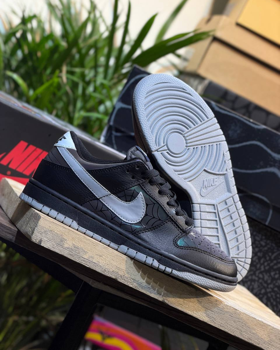 Nike Dunk Low GS “Symbiote”