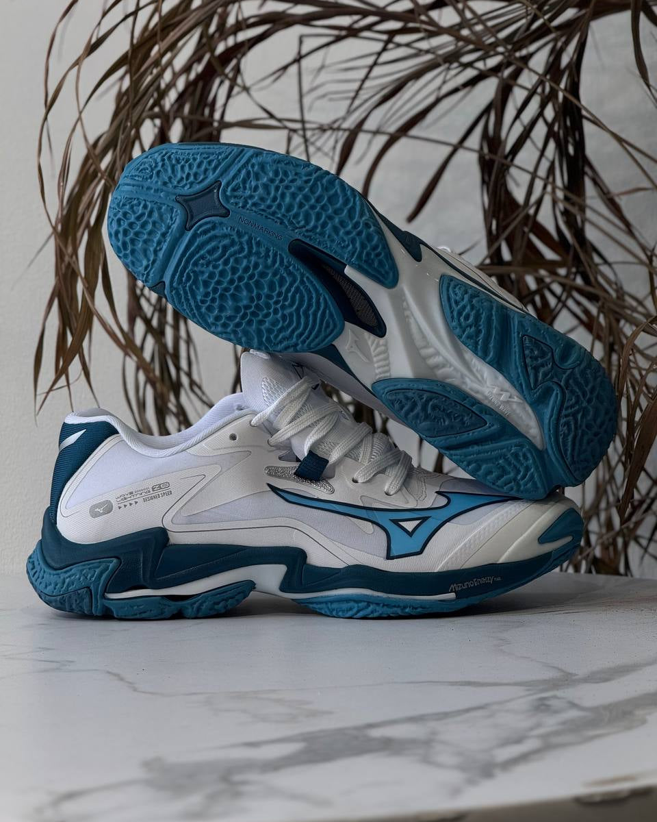 Mizuno Wave Momentum – Blanco / Azul Petróleo