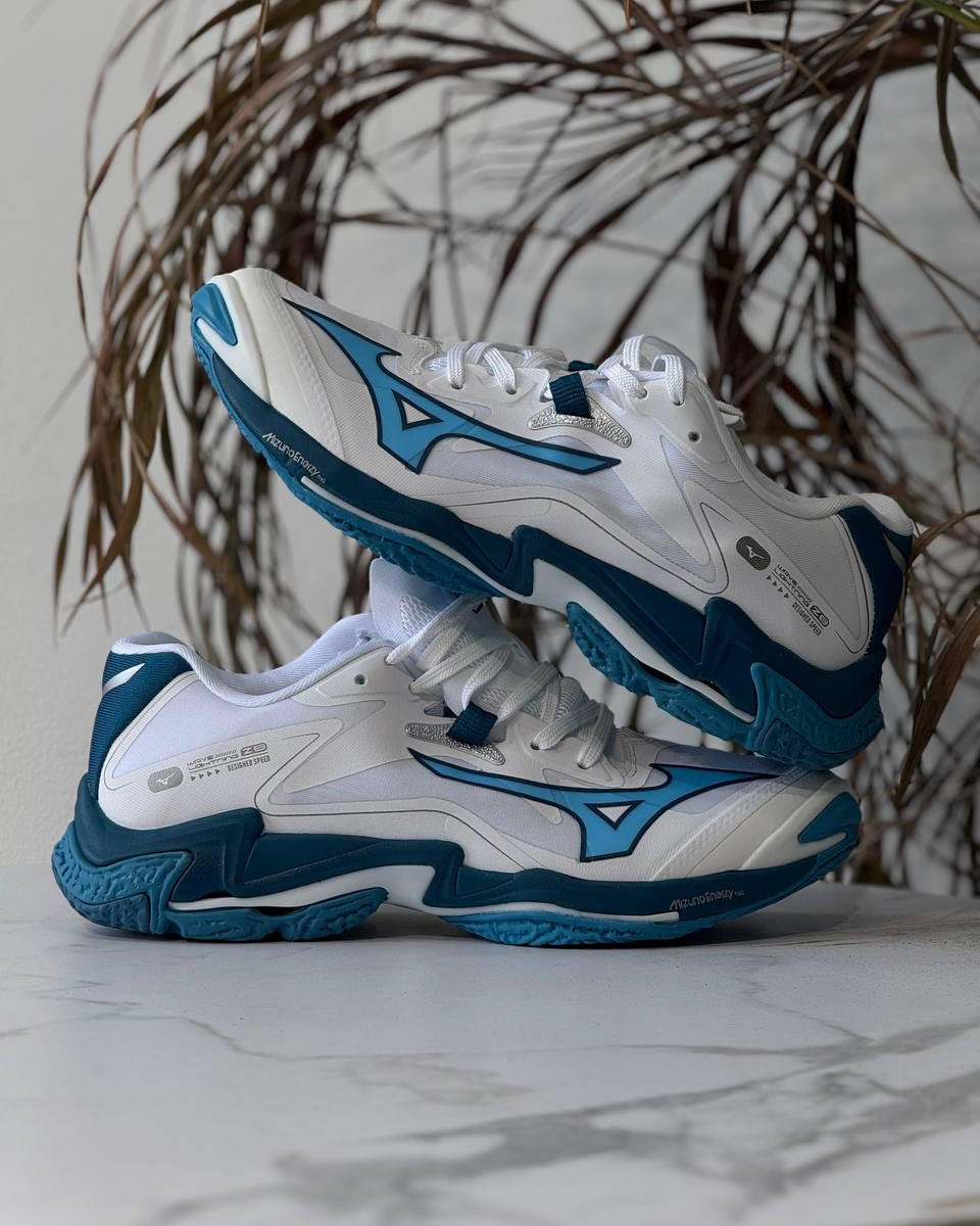 Mizuno Wave Momentum – Blanco / Azul Petróleo