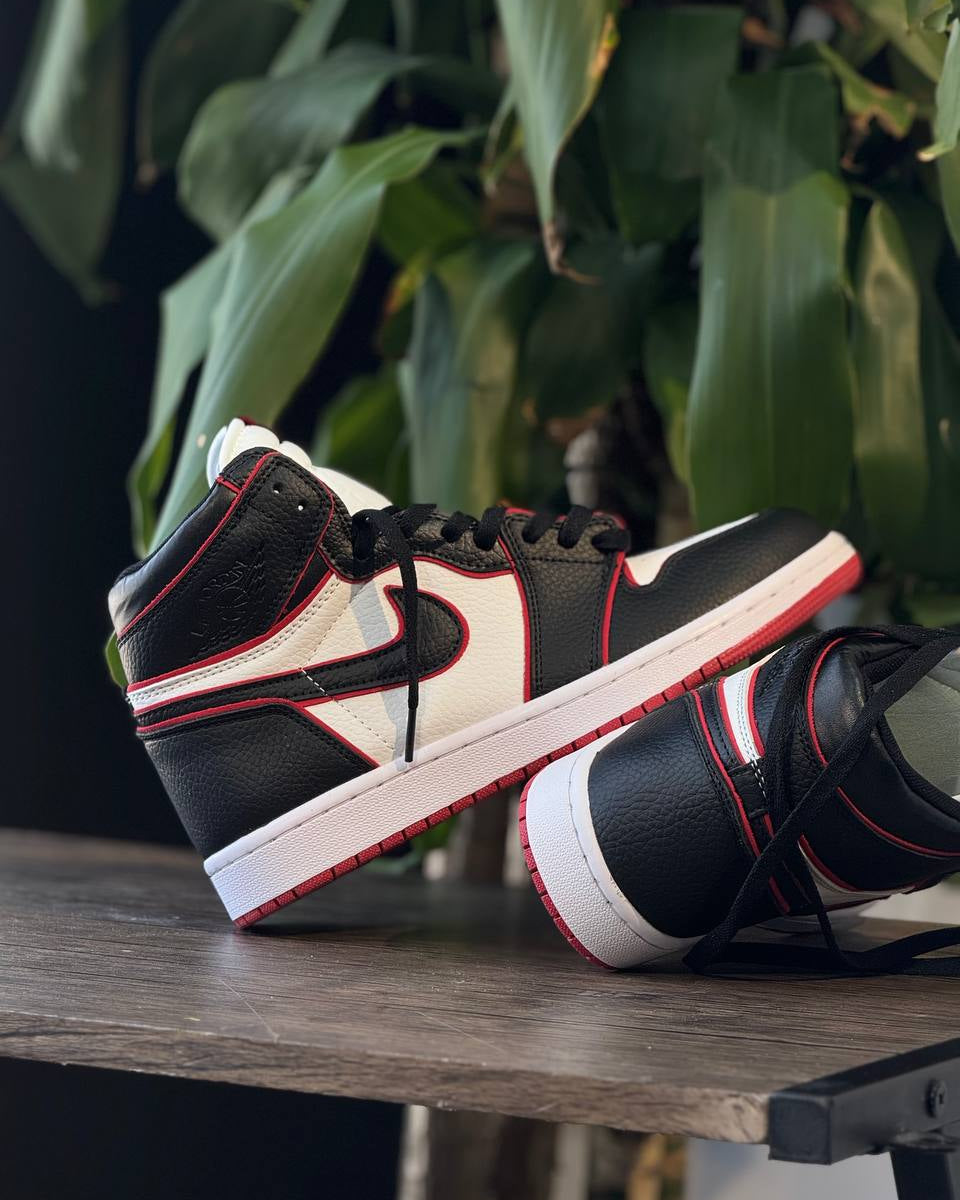 Nike Air Jordan 1 Mid “Chicago Black Toe”