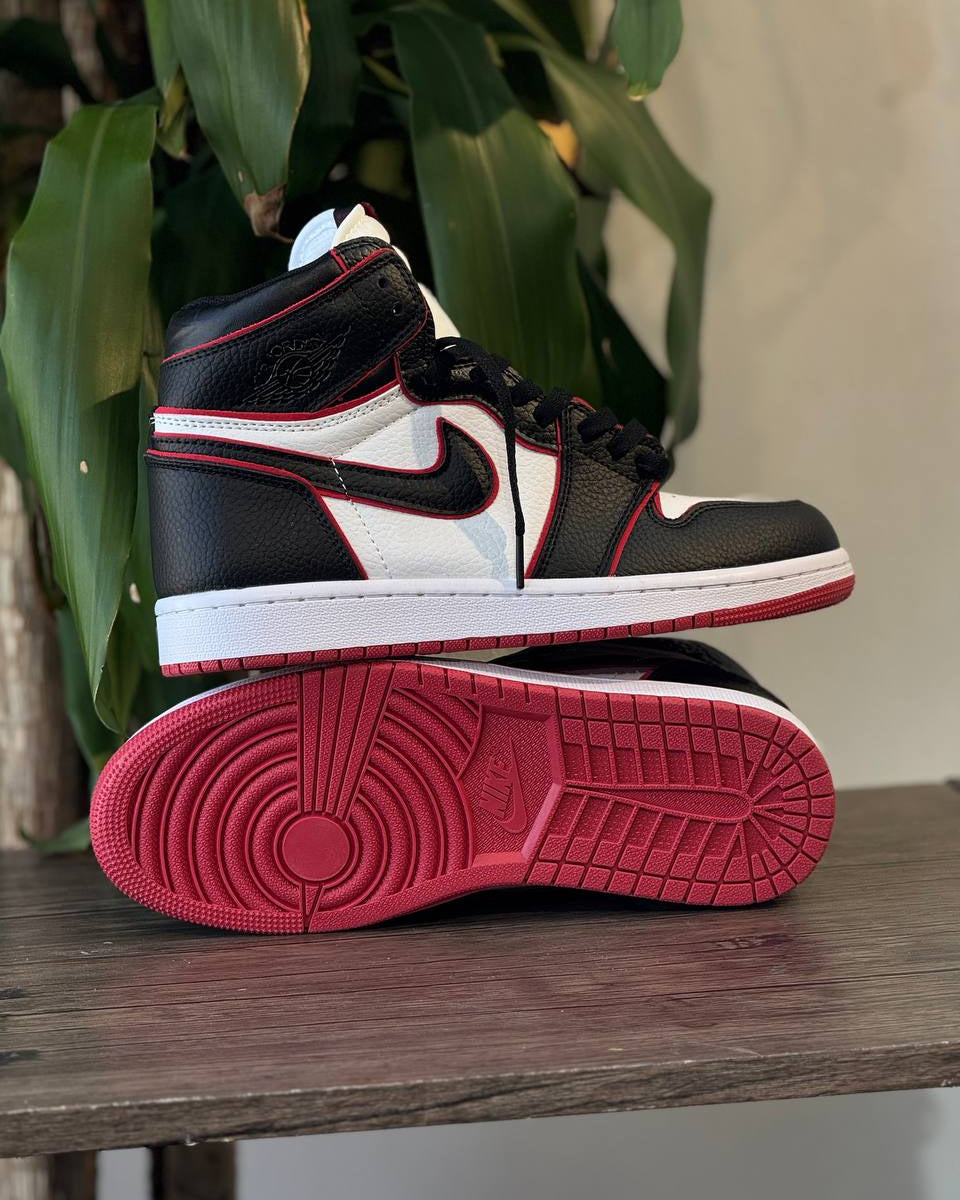 Nike Air Jordan 1 Mid “Chicago Black Toe”