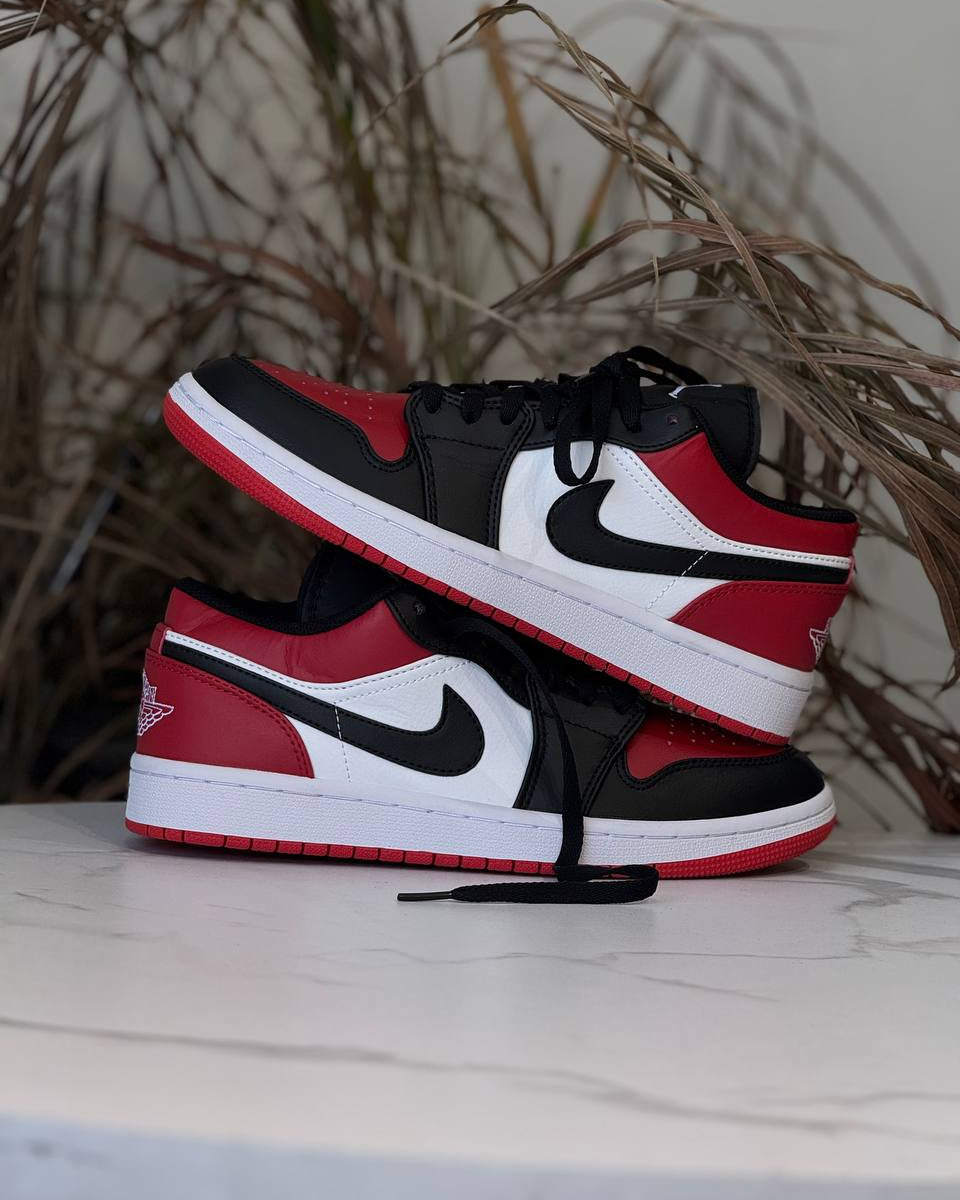 Air Jordan 1 Low “Chicago”