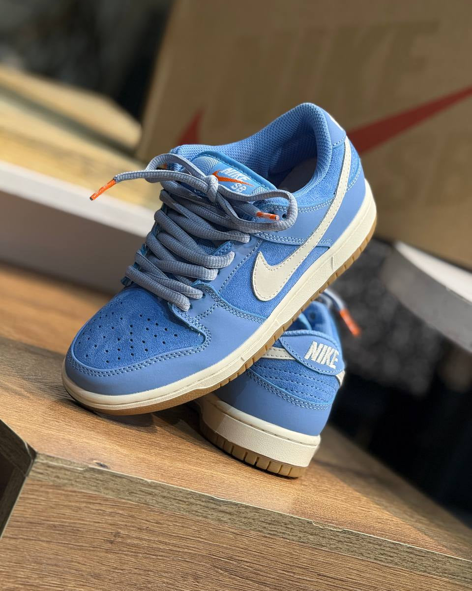 Nike SB Dunk Low “Blue Cream Gum”