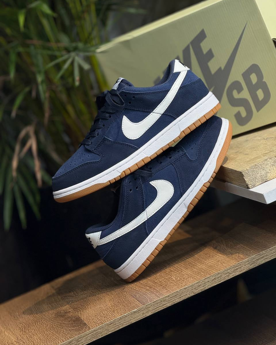 Nike SB Dunk Low “Navy Gum Classic”