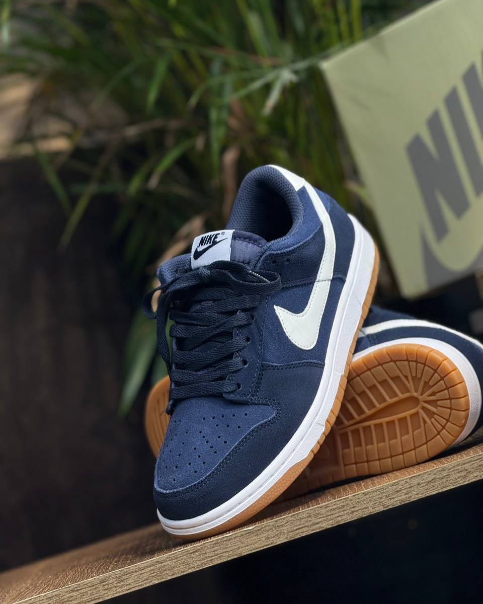 Nike SB Dunk Low “Navy Gum Classic”
