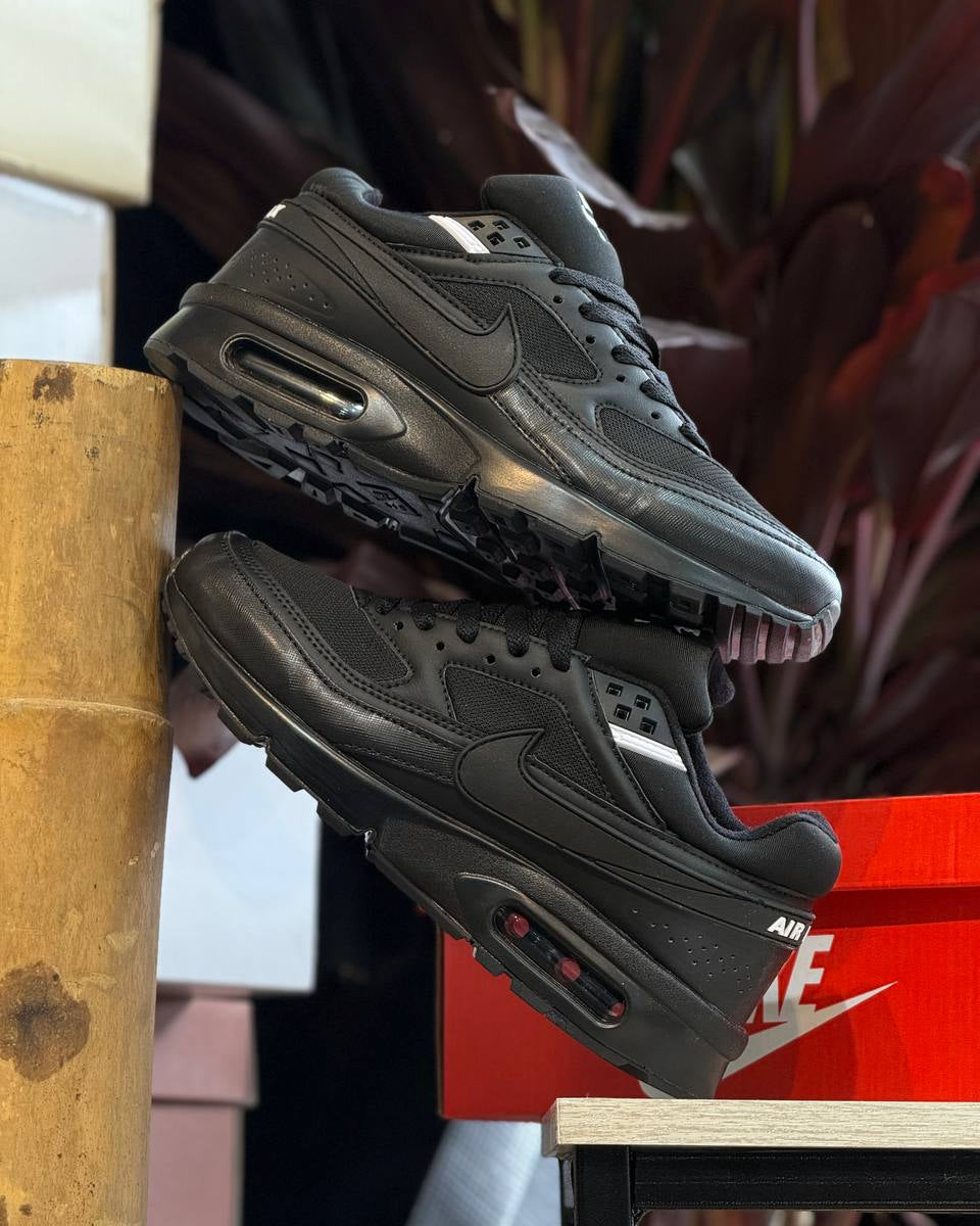 Nike Air Max – Black Edition