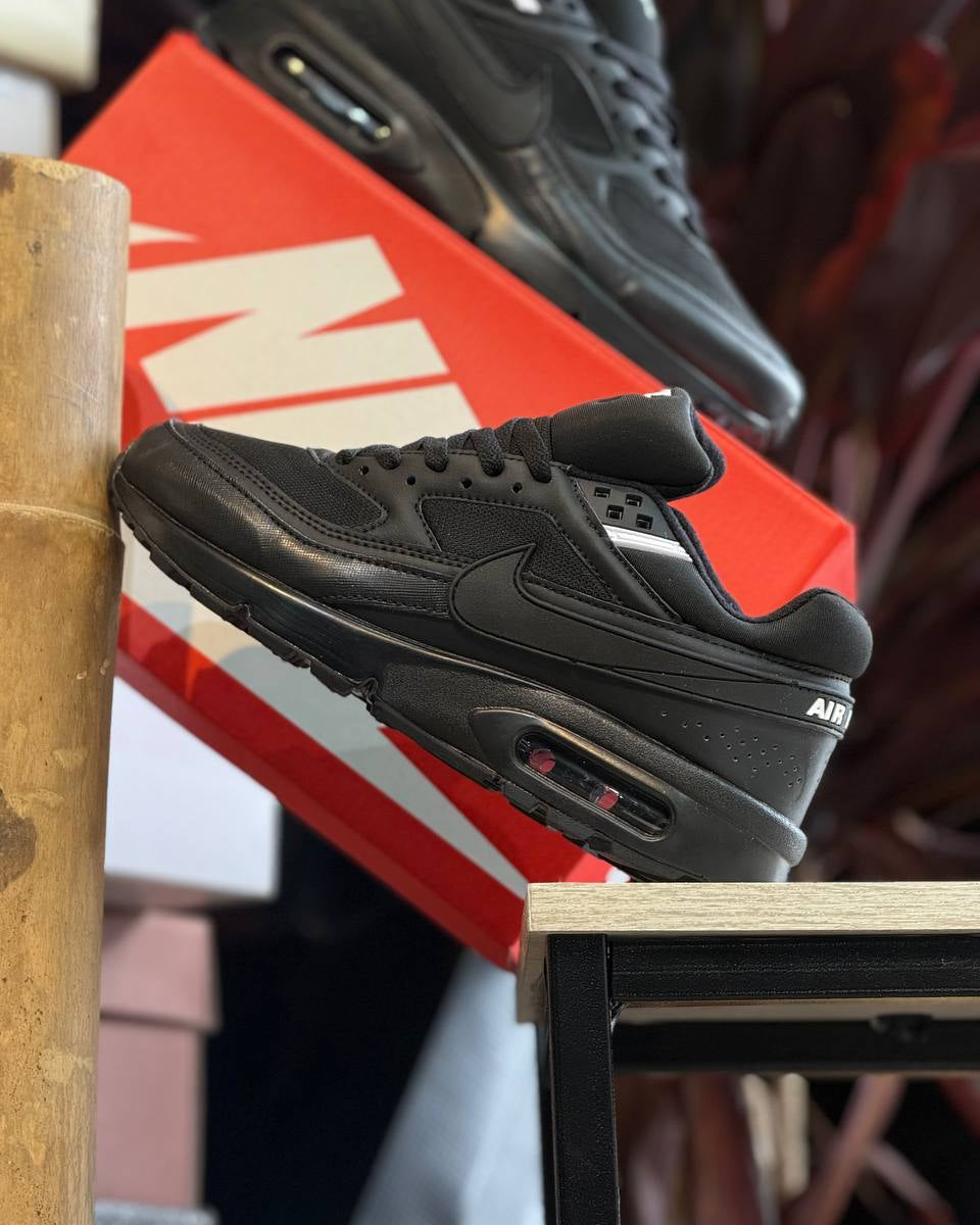 Nike Air Max – Black Edition