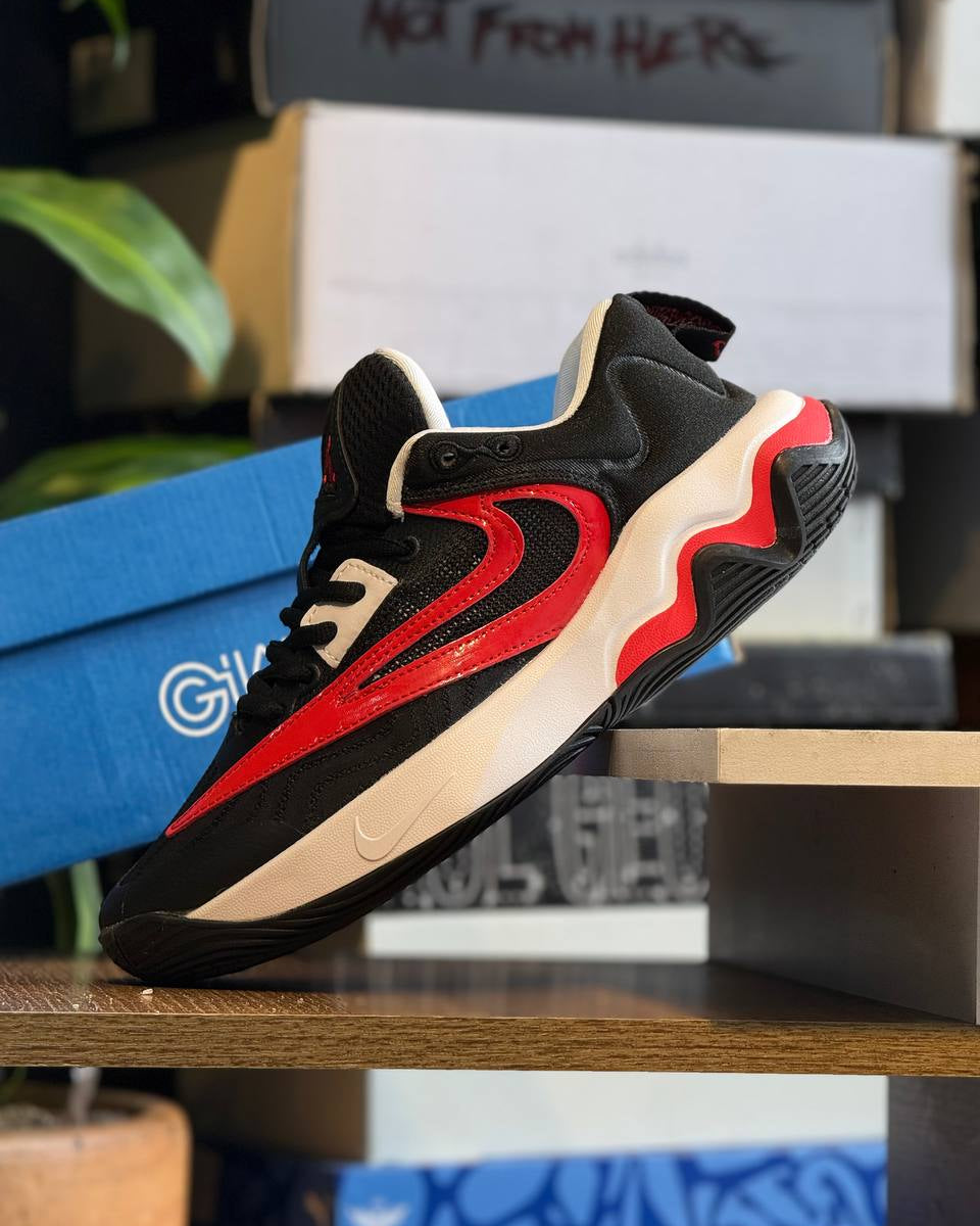 Nike Giannis Inmortality– Black / Red