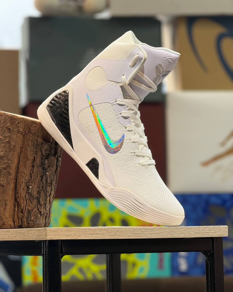 Nike Kobe AD Mid – White Holographic