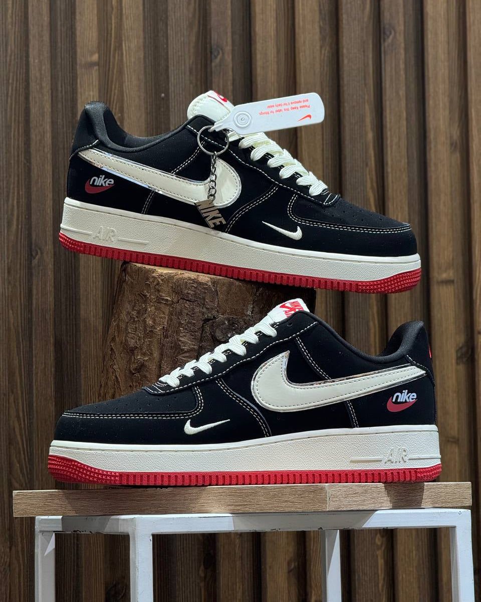 Nike Air Force 1 Low Black / White / Red