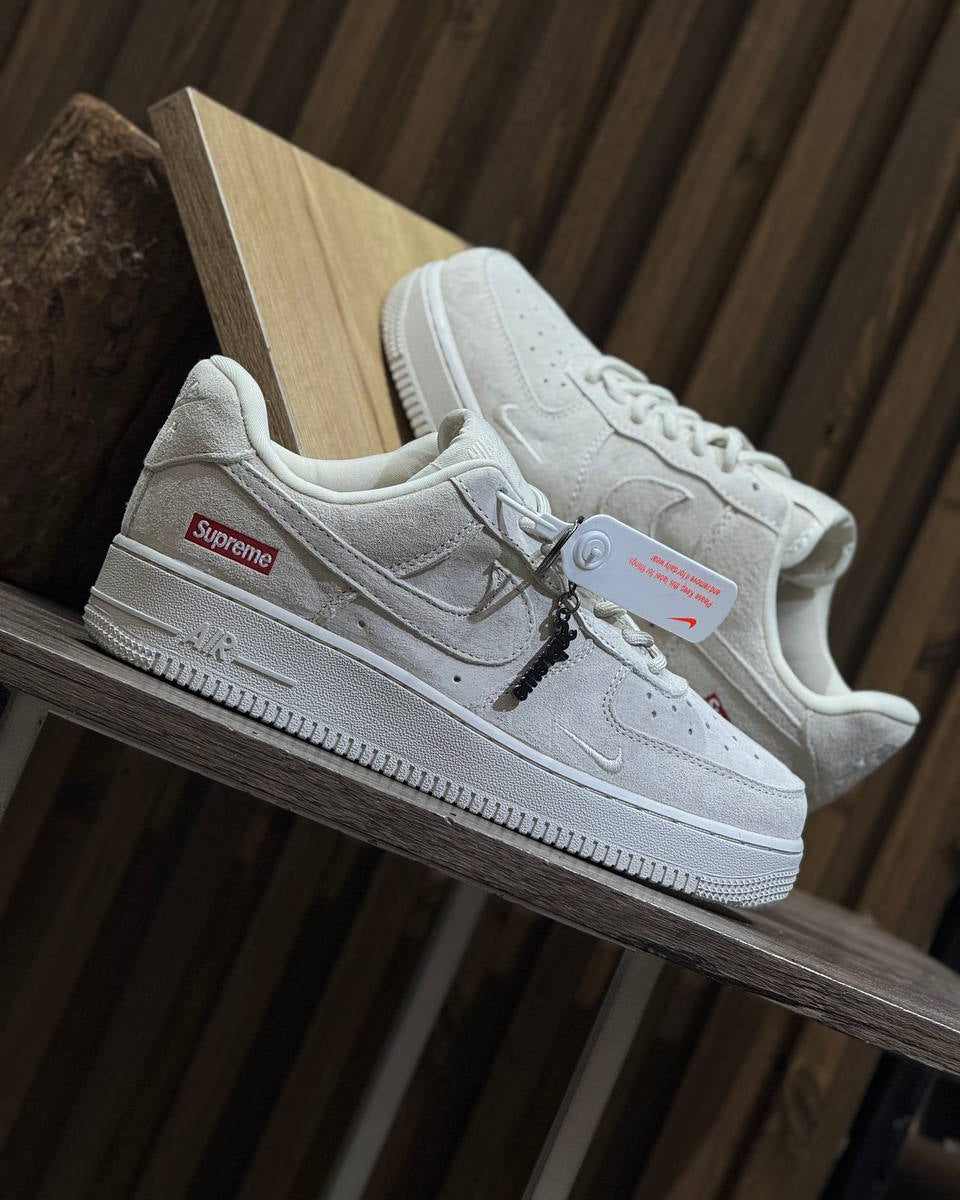 Nike Air Force 1 Low x Supreme Light Bone Suede