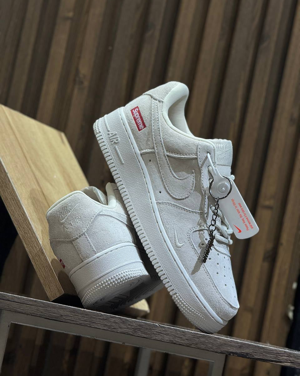 Nike Air Force 1 Low x Supreme Light Bone Suede
