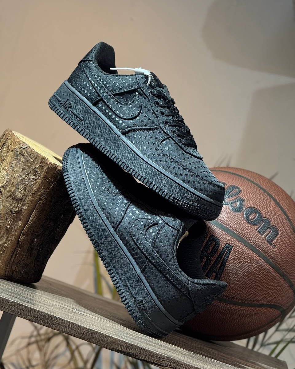 Nike Air Force 1 '07 SE Valentine's Day Black