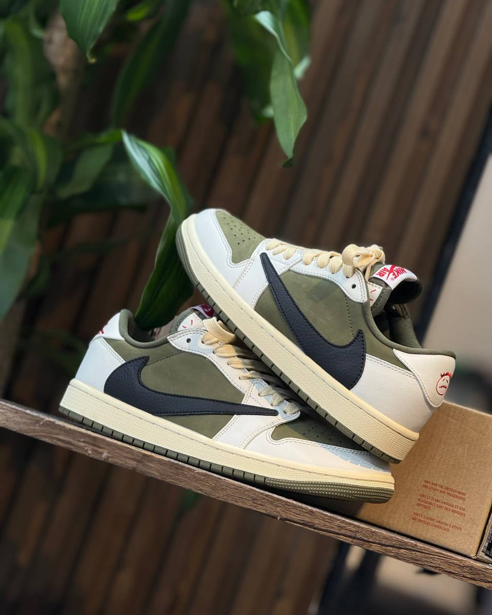 Nike SB Dunk Low “Olive Shadow”