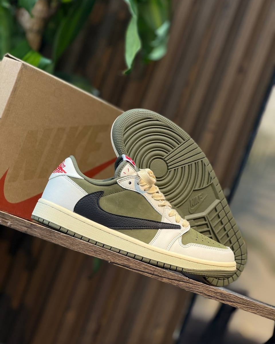 Nike SB Dunk Low “Olive Shadow”