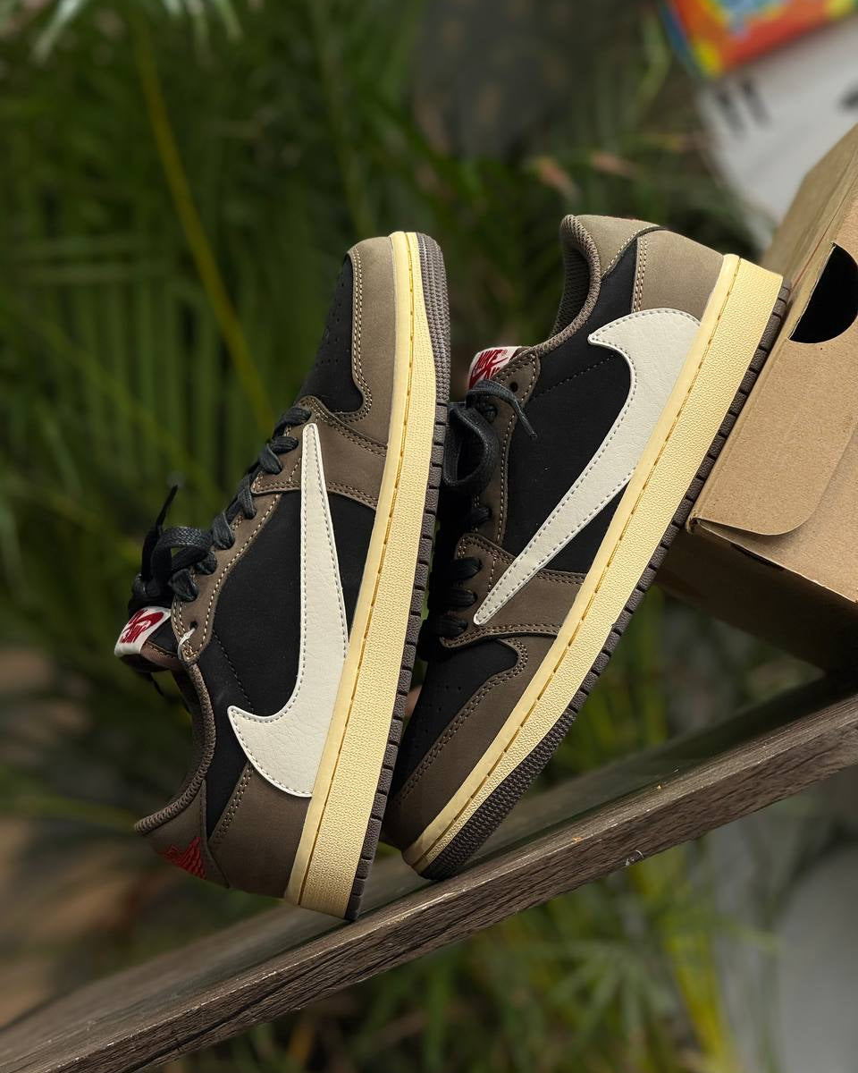Nike SB Dunk Low “Mocha Cream”