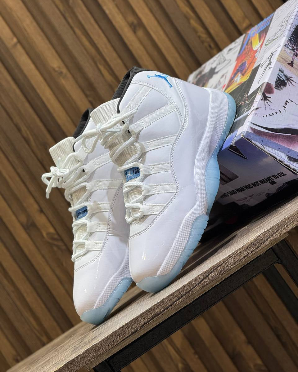 Air Jordan 11 Retro Legend Blue
