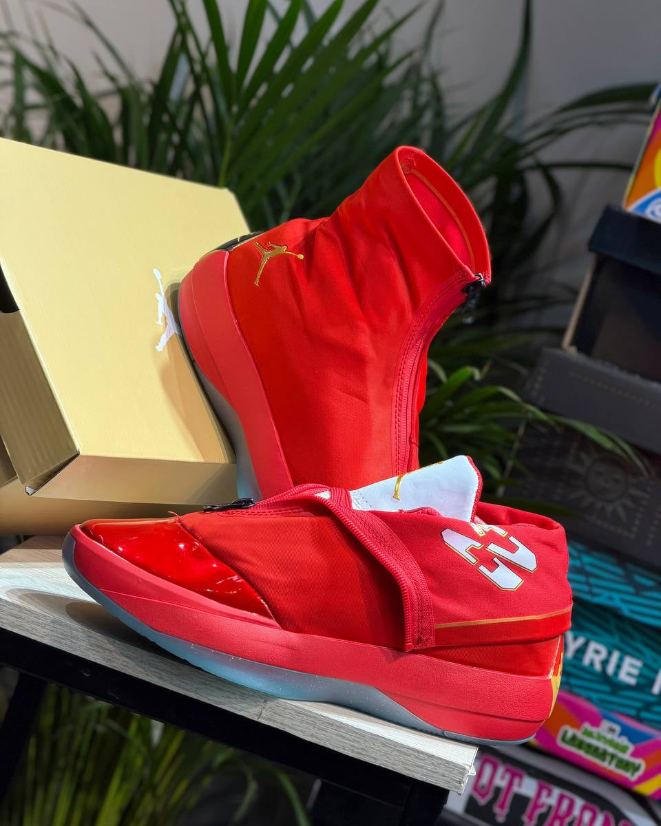 Air Jordan 4028 Red / Gold