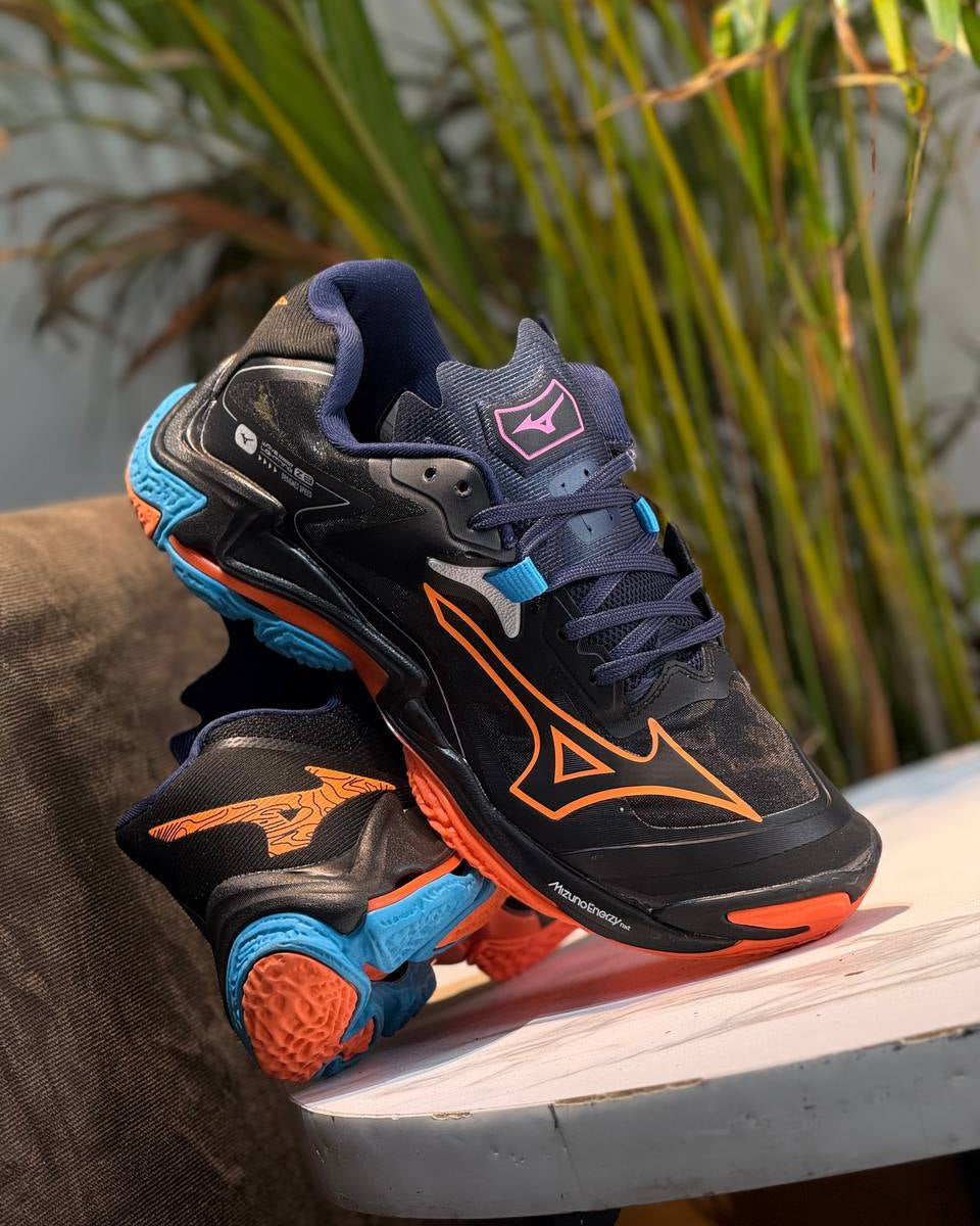 Mizuno Wave Lightning Z8