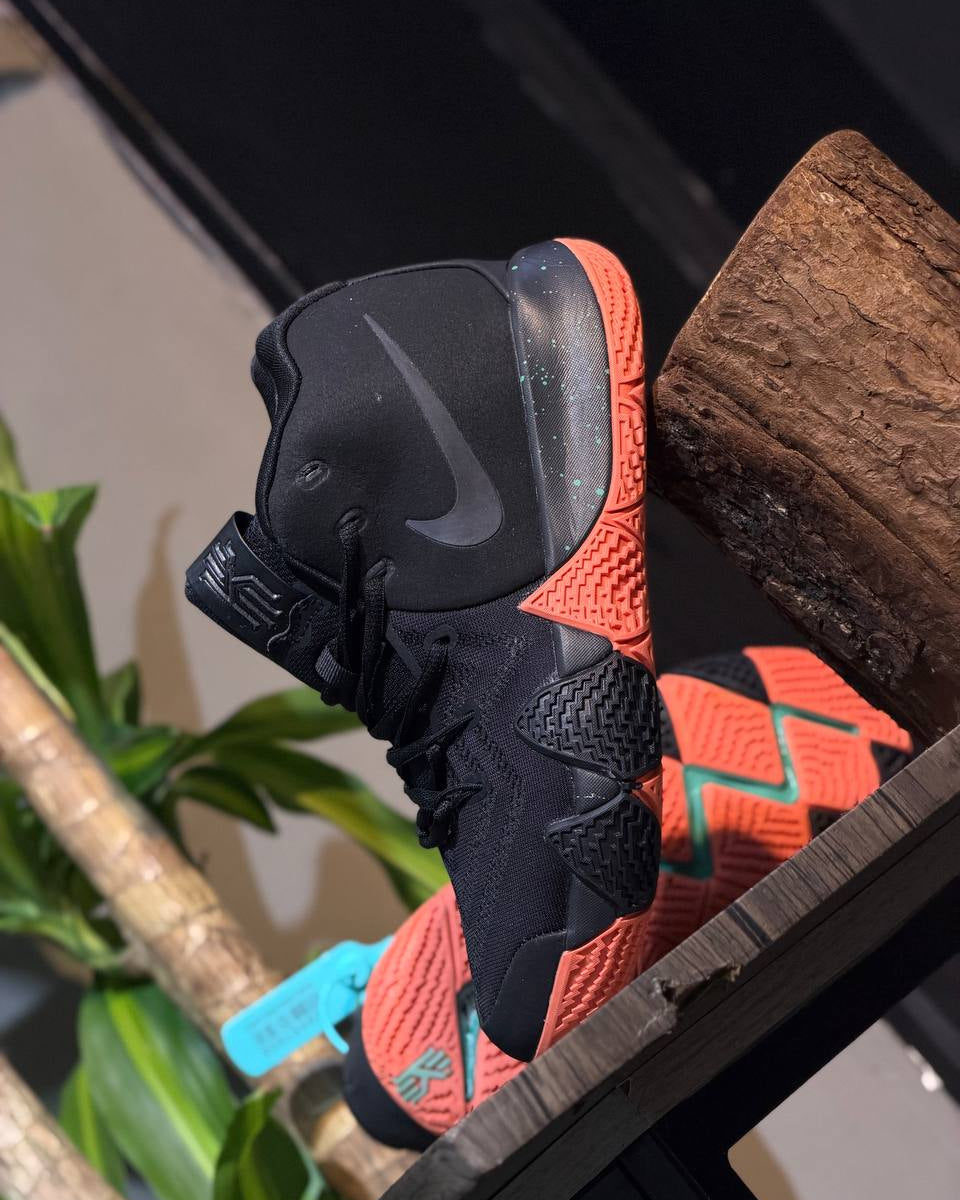 Nike Kyrie 4 “Black Metallic Silver”