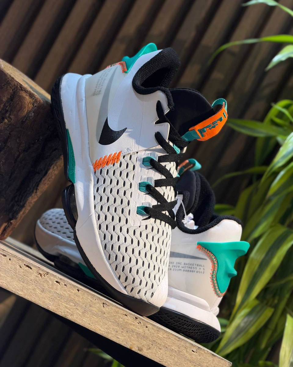 Nike LeBron Witness 5 “White Clear Jade”