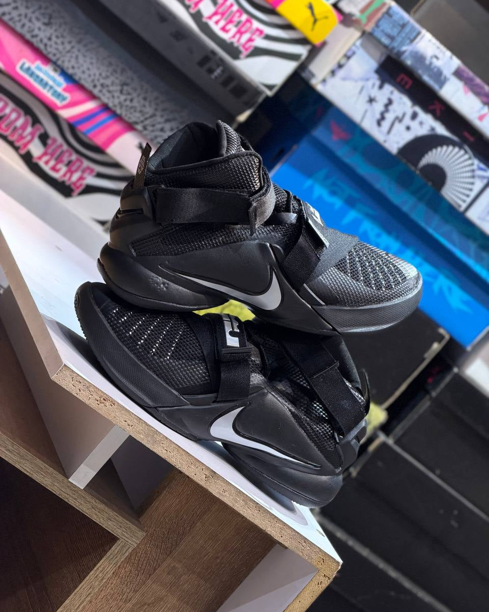 Nike LeBron Soldier 9 “Triple Black”