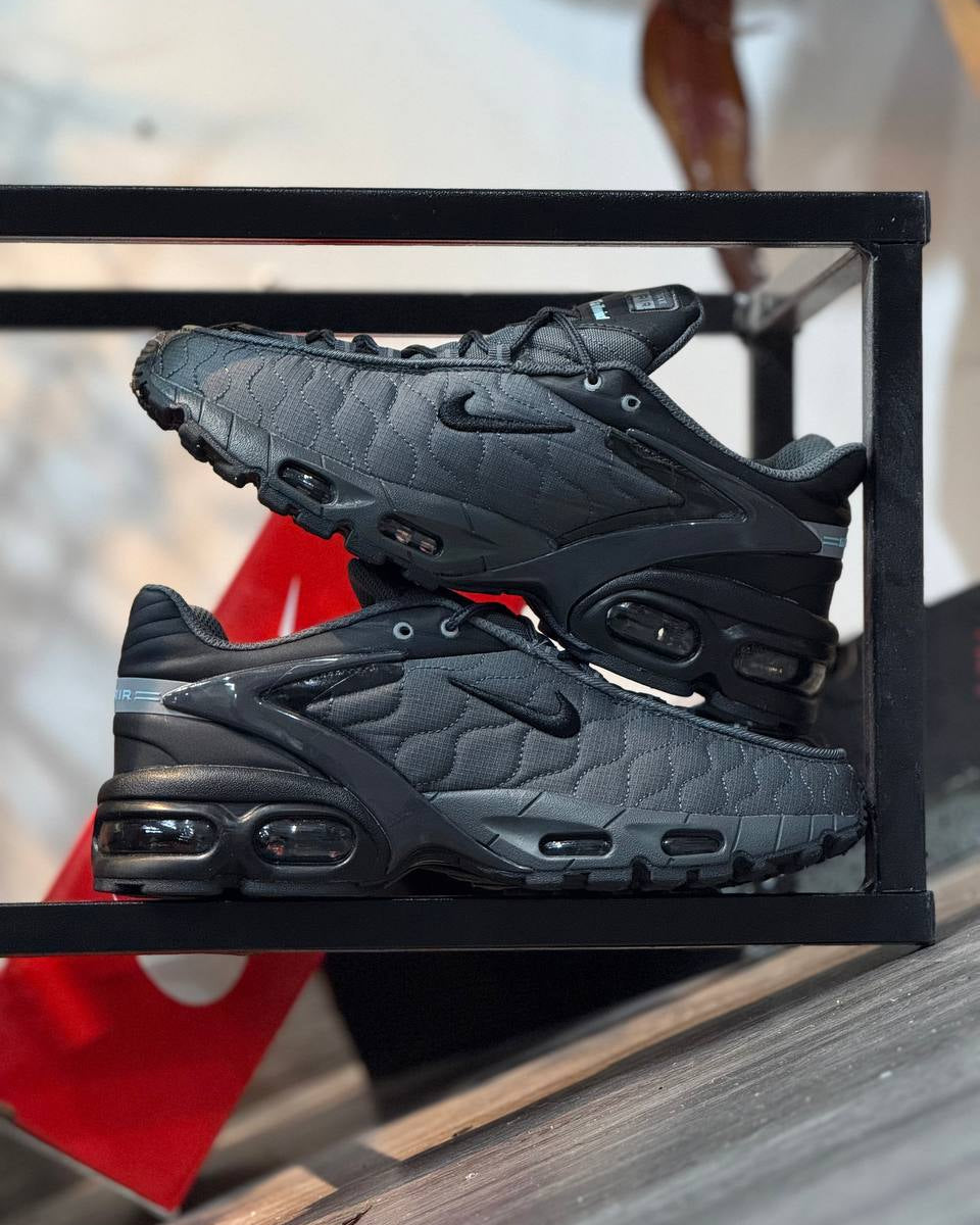 Nike Air Max Plus (TN) Gris Oscuro