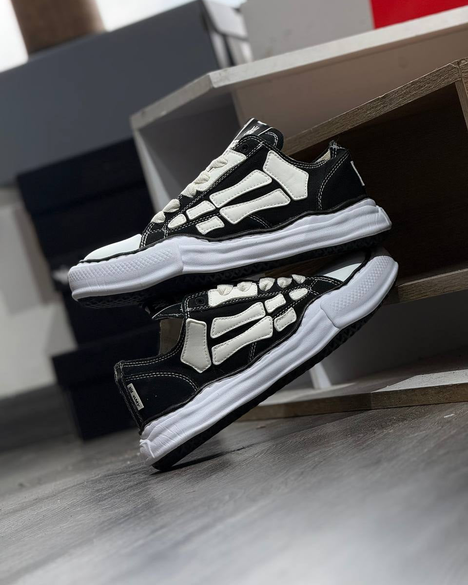AMIRI Skeleton Low – Black / White