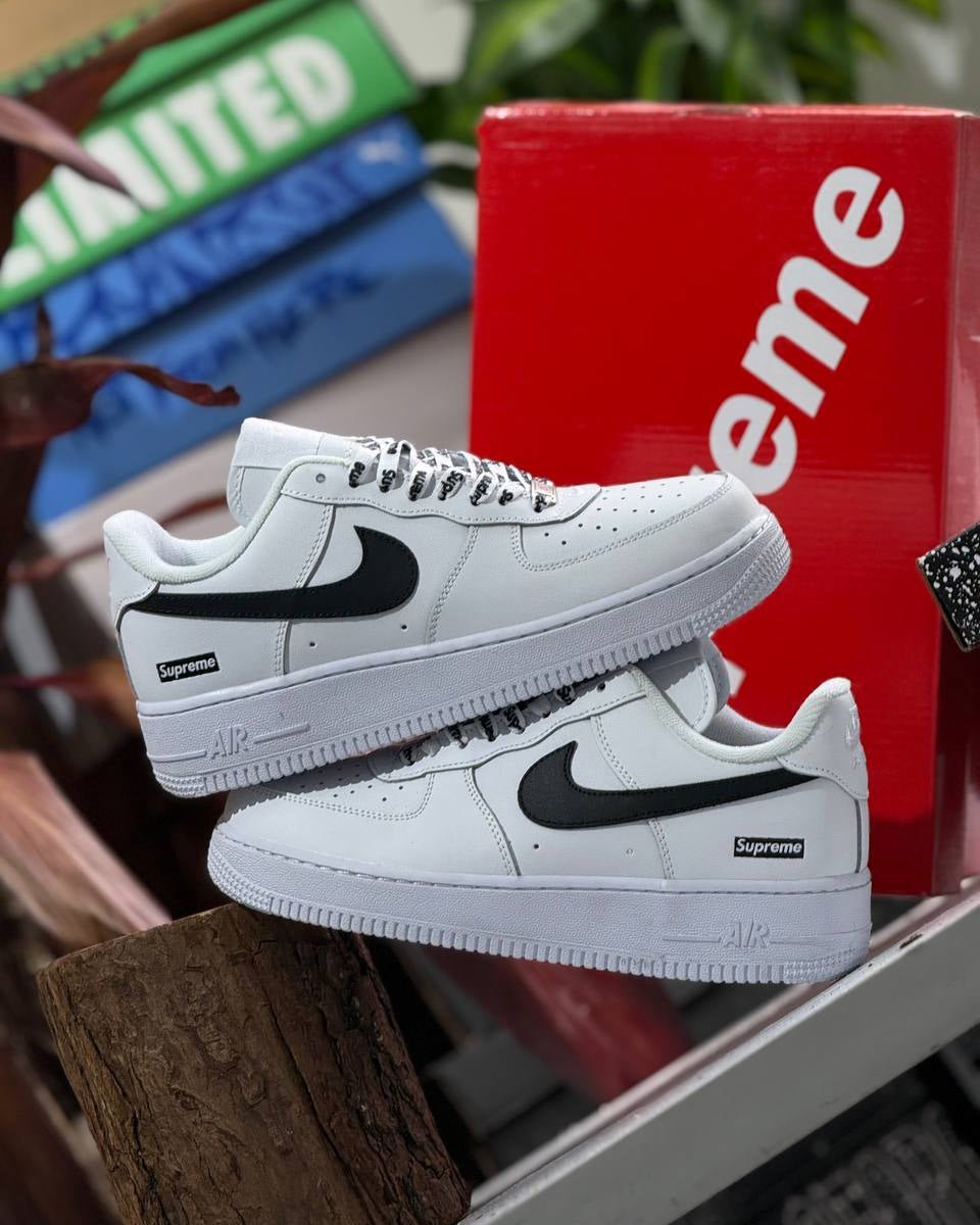 Nike Air Force 1 Low x Supreme – White / Black