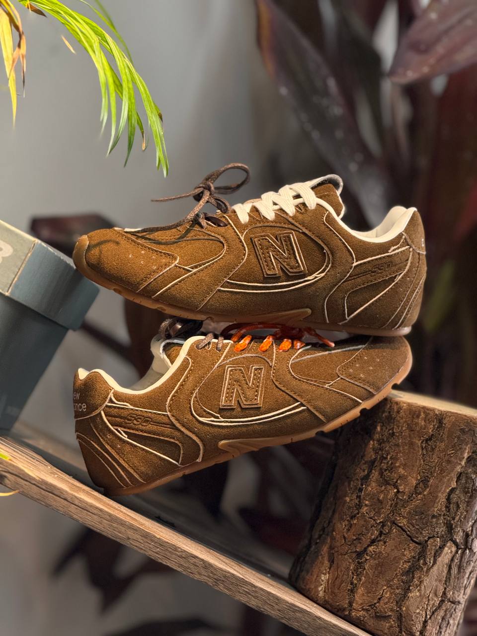 New Balance 580 – Brown Suede / Gum Sole