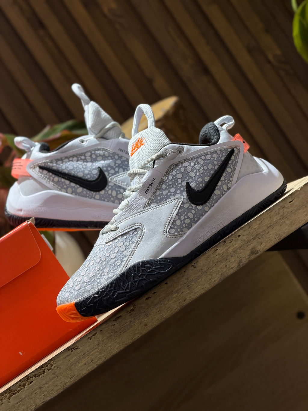 Nike HyperAce 3 SE "White/Black/Orange"