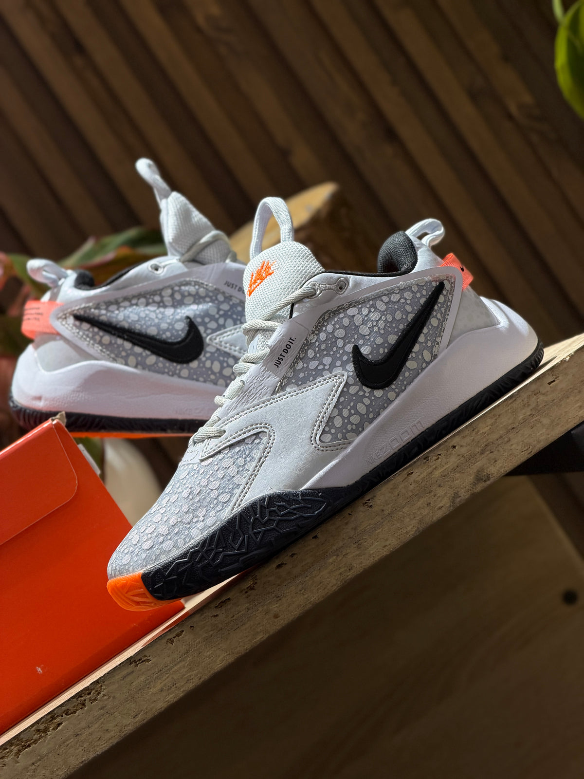 Nike HyperAce 3 SE "White/Black/Orange"