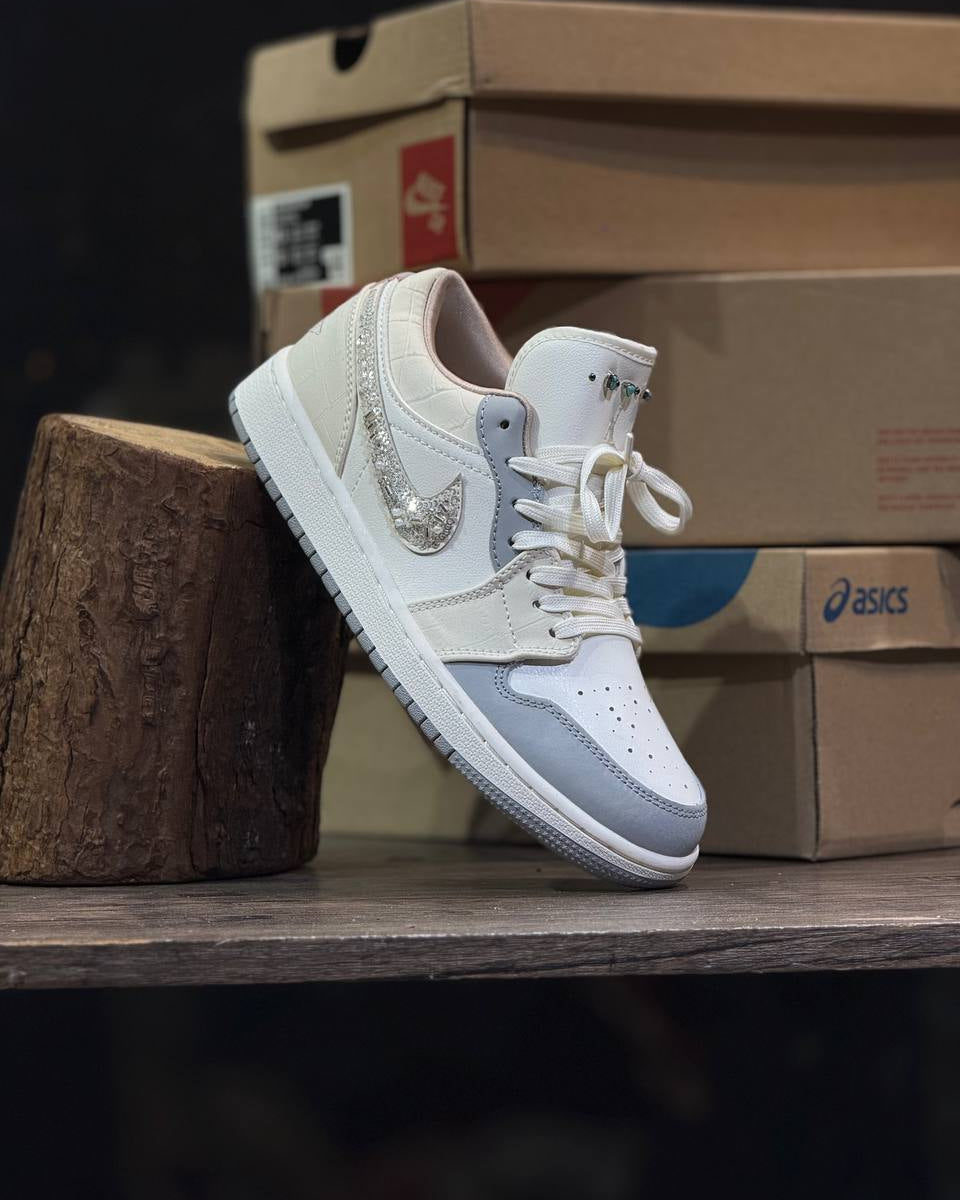 Air Jordan 1 Low White Grey Swarovski