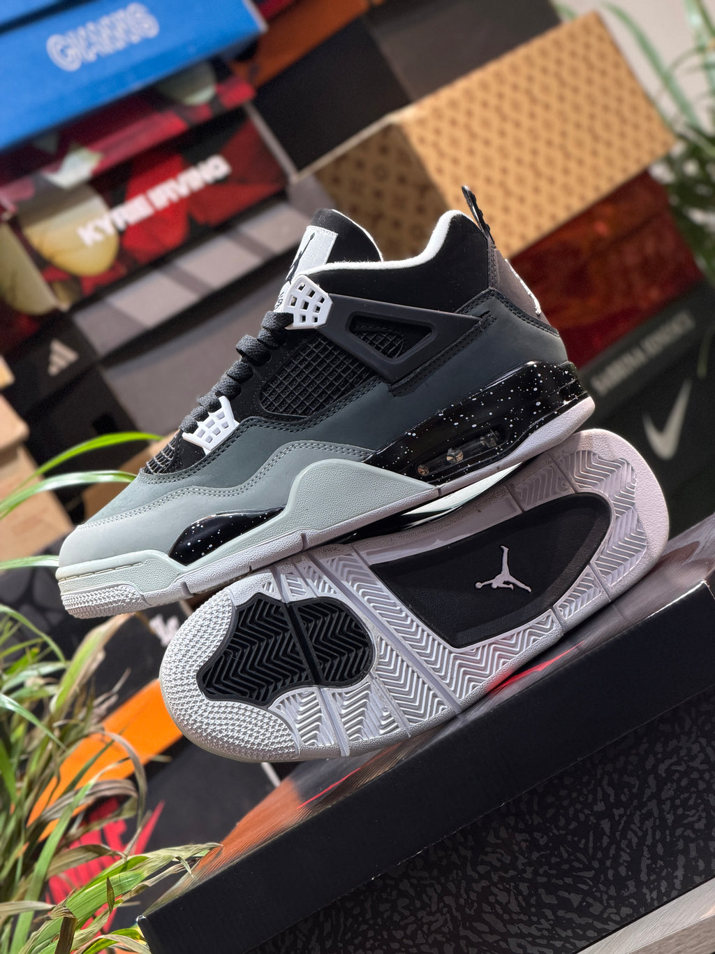 Air Jordan 4 Retro "Fear"