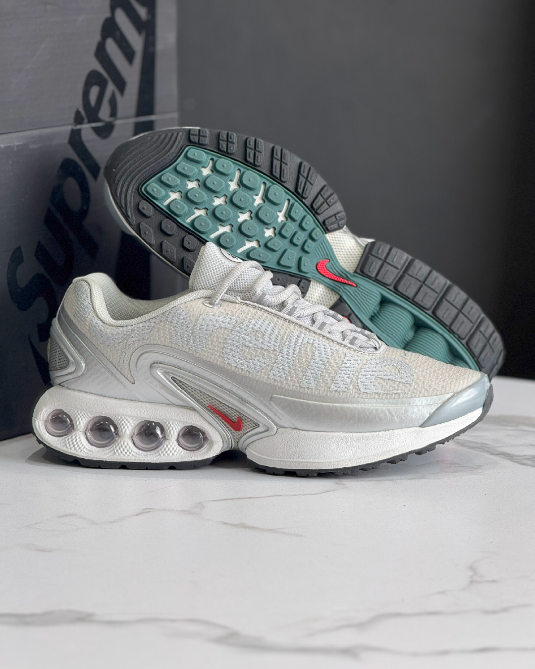 Nike Air Max DN x Supreme