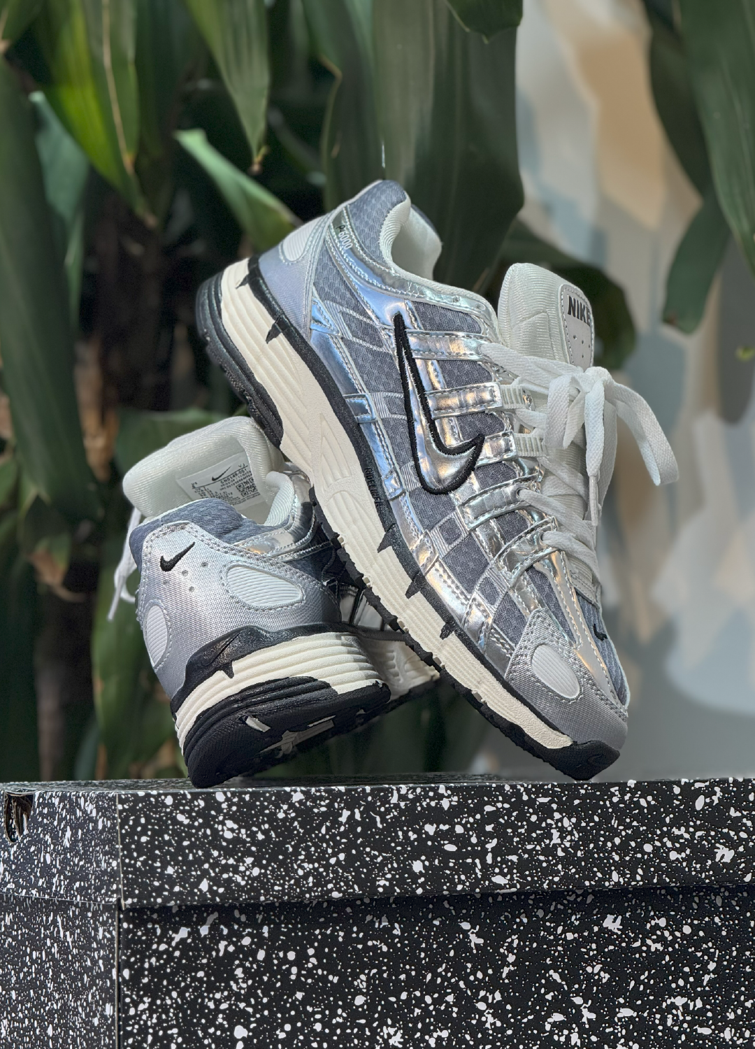 Nike P-6000 Plateada