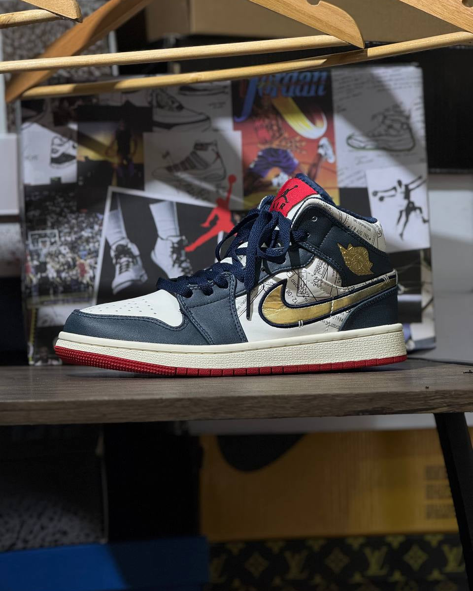 Air Jordan 1 Mid “Blueprint